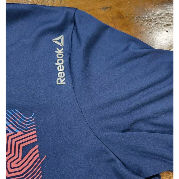 Reebok SpeedWick Mens Shirt Large Short Sleeves Front Graphic Logo Performance - Picture 5 of 8